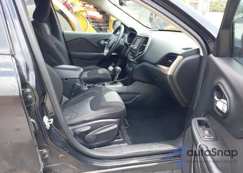 2016 Jeep Cherokee Sport z USA, uszkodzony, nr VIN 1C4PJLAB8GW149454